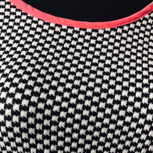 NWT Francesca's Knit BW Checker 3/4 Sleeve Skater - Picture 6 of 8